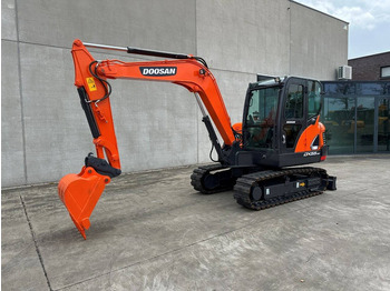 Escavadora de rastos DOOSAN DX55-9C