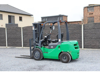 Empilhador a diesel novo FD30: foto 4 Empilhador a diesel novo FD30: foto 4