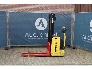 Stacker HYSTER