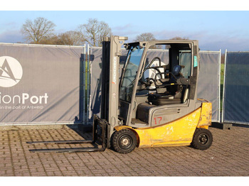 Empilhador elétrico JUNGHEINRICH EFG 316