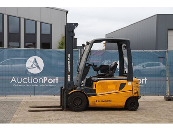 Empilhador elétrico JUNGHEINRICH EFG