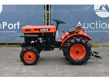 Trator Kubota B5000: foto 2