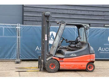 Empilhador elétrico LINDE E25