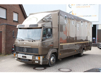 Camião de transporte de cavalos MERCEDES-BENZ