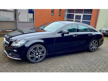 Sedan MERCEDES-BENZ
