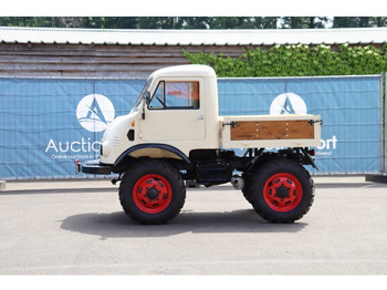 Camião de caixa aberta/ Plataforma UNIMOG