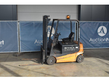 Empilhador elétrico STILL R20