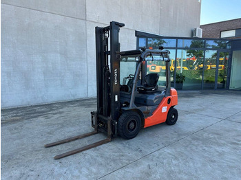 Empilhador a diesel TOYOTA FDF 20