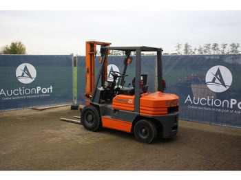 Empilhador Toyota 5FG25: foto 3 Empilhador Toyota 5FG25: foto 3