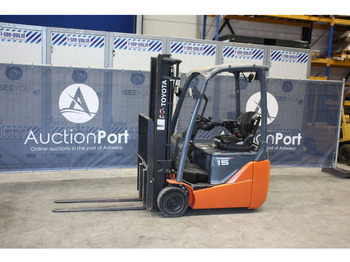 Empilhador elétrico TOYOTA