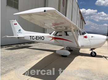 Equipamento aeroportuário 1977 Cessna 172N Diesel TC-EHO Airplane: foto 5