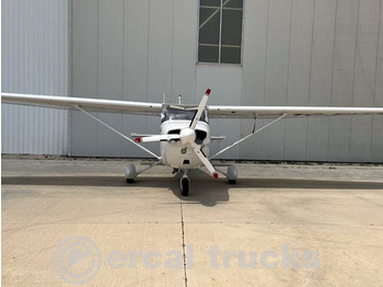 Equipamento aeroportuário 1977 Cessna 172N Diesel TC-EHO Airplane: foto 3