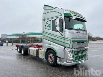 Camião VOLVO: foto 3 Camião VOLVO: foto 3