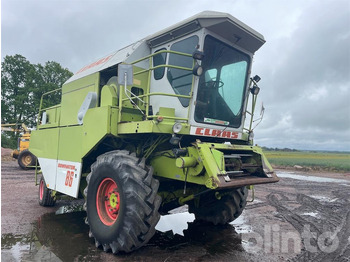 Ceifeira debulhadora CLAAS Dominator 86