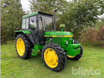 Trator John Deere 2140: foto 2