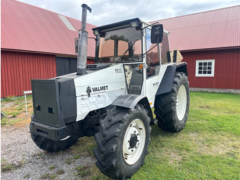 Trator VALMET
