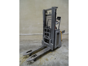 Stacker STILL