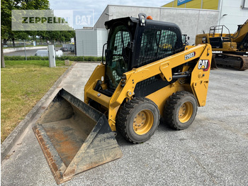 Mini pá carregadora CATERPILLAR 226D