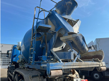 Camião polibenne Abrollcontainer Betonmischaufbau mit sep. Motor: foto 2