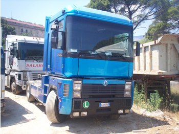 Tractor RENAULT Magnum: foto 1