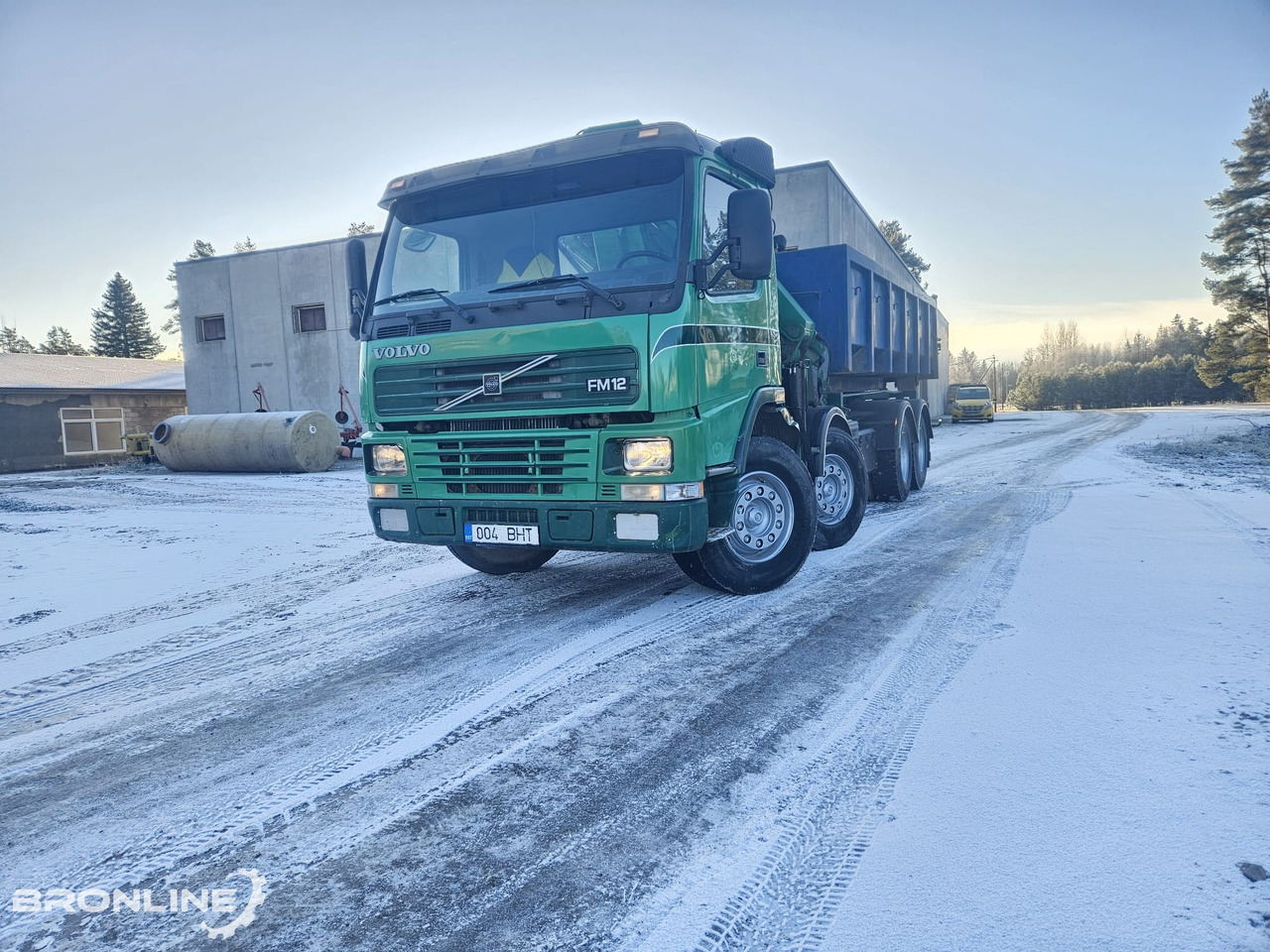 2002 Volvo FM12 8x4 Cable lift + Crane HMF - Camião com sistema de cabo, Camião grua: foto 3 2002 Volvo FM12 8x4 Cable lift + Crane HMF - Camião com sistema de cabo, Camião grua: foto 3