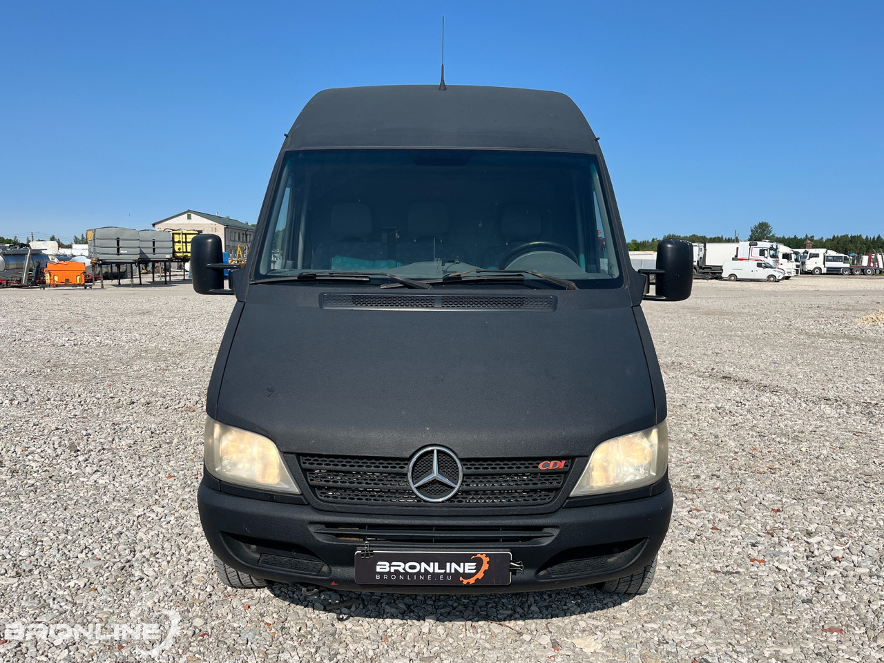 2004 Mercedes-Benz Sprinter 313 CDI 2.2d 95kW - Furgão: foto 3 2004 Mercedes-Benz Sprinter 313 CDI 2.2d 95kW - Furgão: foto 3