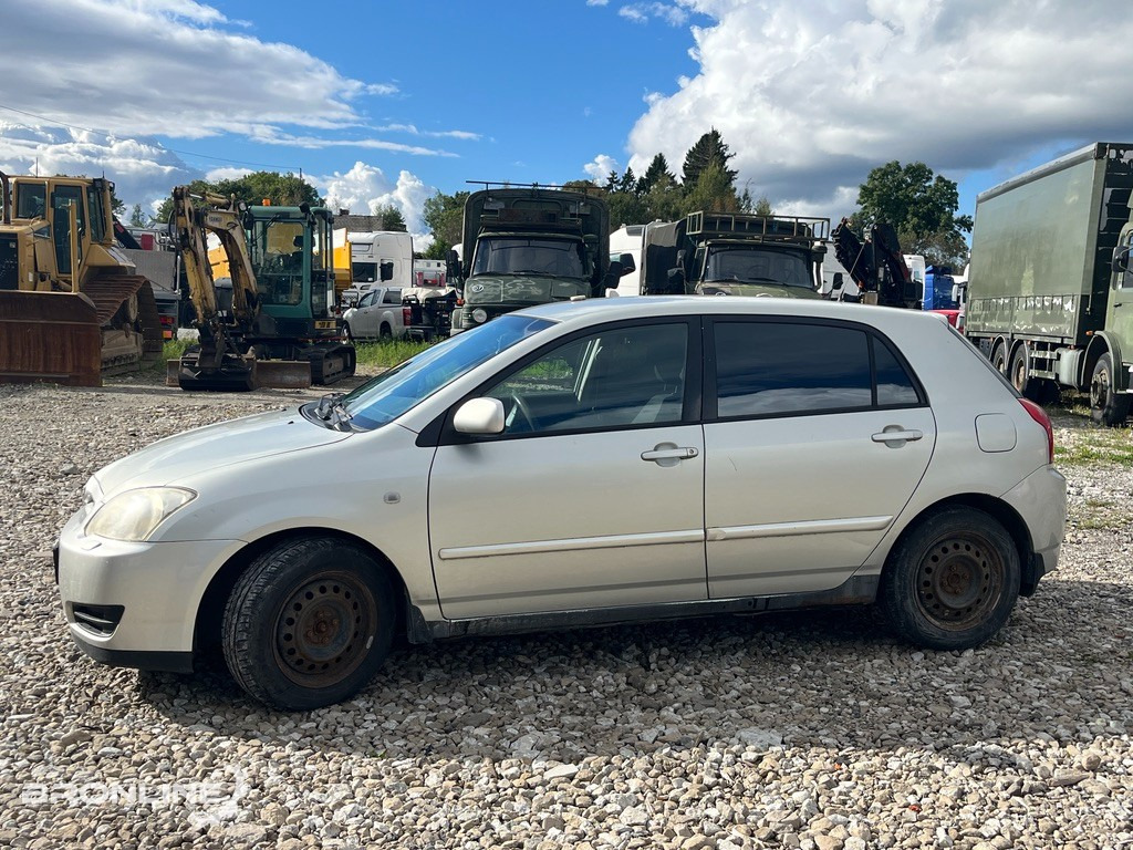 2005 Toyota Corolla 1.6 81kW - Automóvel: foto 4 2005 Toyota Corolla 1.6 81kW - Automóvel: foto 4