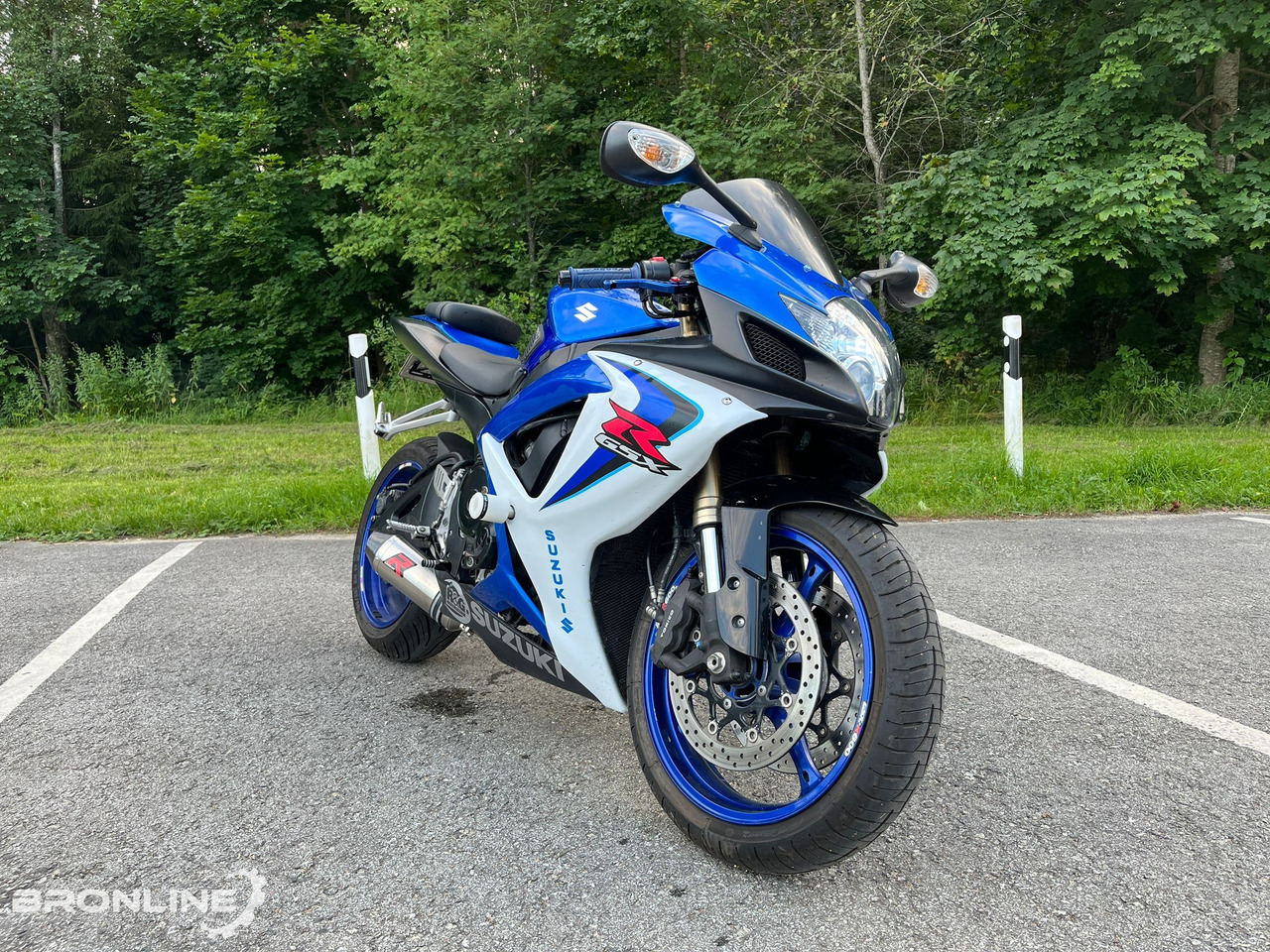 2006 SUZUKI GSX-R 600 92kW - Motocicleta: foto 1 2006 SUZUKI GSX-R 600 92kW - Motocicleta: foto 1