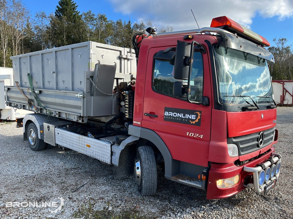 2007 Mercedes-Benz Atego 1024 Crane+Winch+Hooklift - Camião polibenne, Camião grua: foto 2 2007 Mercedes-Benz Atego 1024 Crane+Winch+Hooklift - Camião polibenne, Camião grua: foto 2