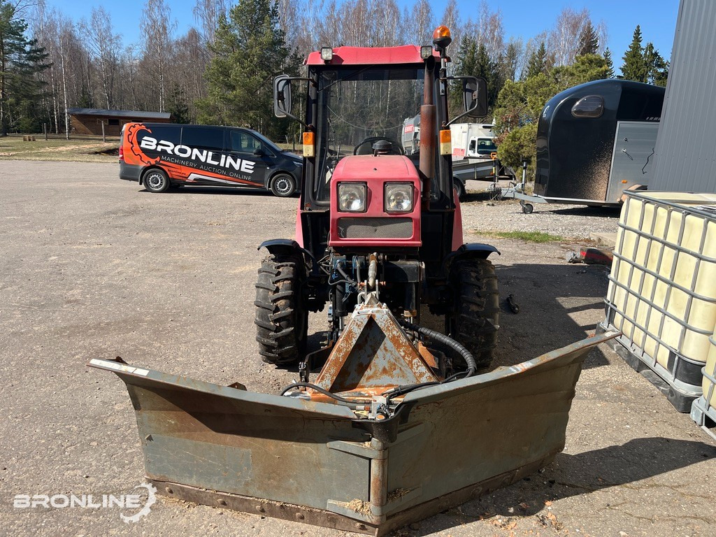 2016 Belarus 320.4 Tractor + Snow plow - Trator: foto 1 2016 Belarus 320.4 Tractor + Snow plow - Trator: foto 1