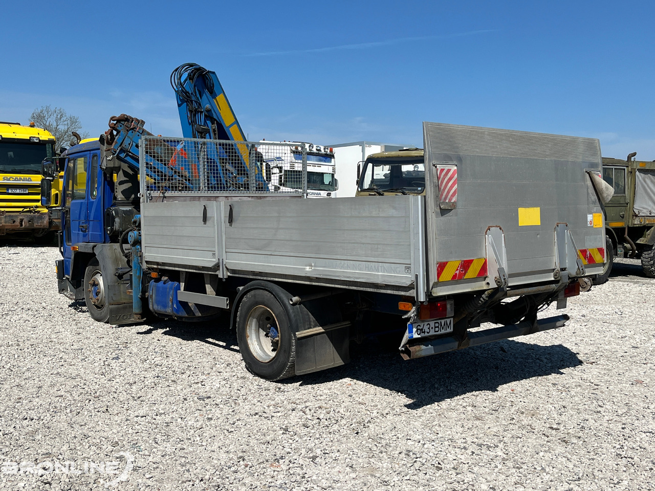 VOLVO FL611 + Palfinger PK 8200 - Camião de caixa aberta/ Plataforma, Camião grua: foto 3 VOLVO FL611 + Palfinger PK 8200 - Camião de caixa aberta/ Plataforma, Camião grua: foto 3