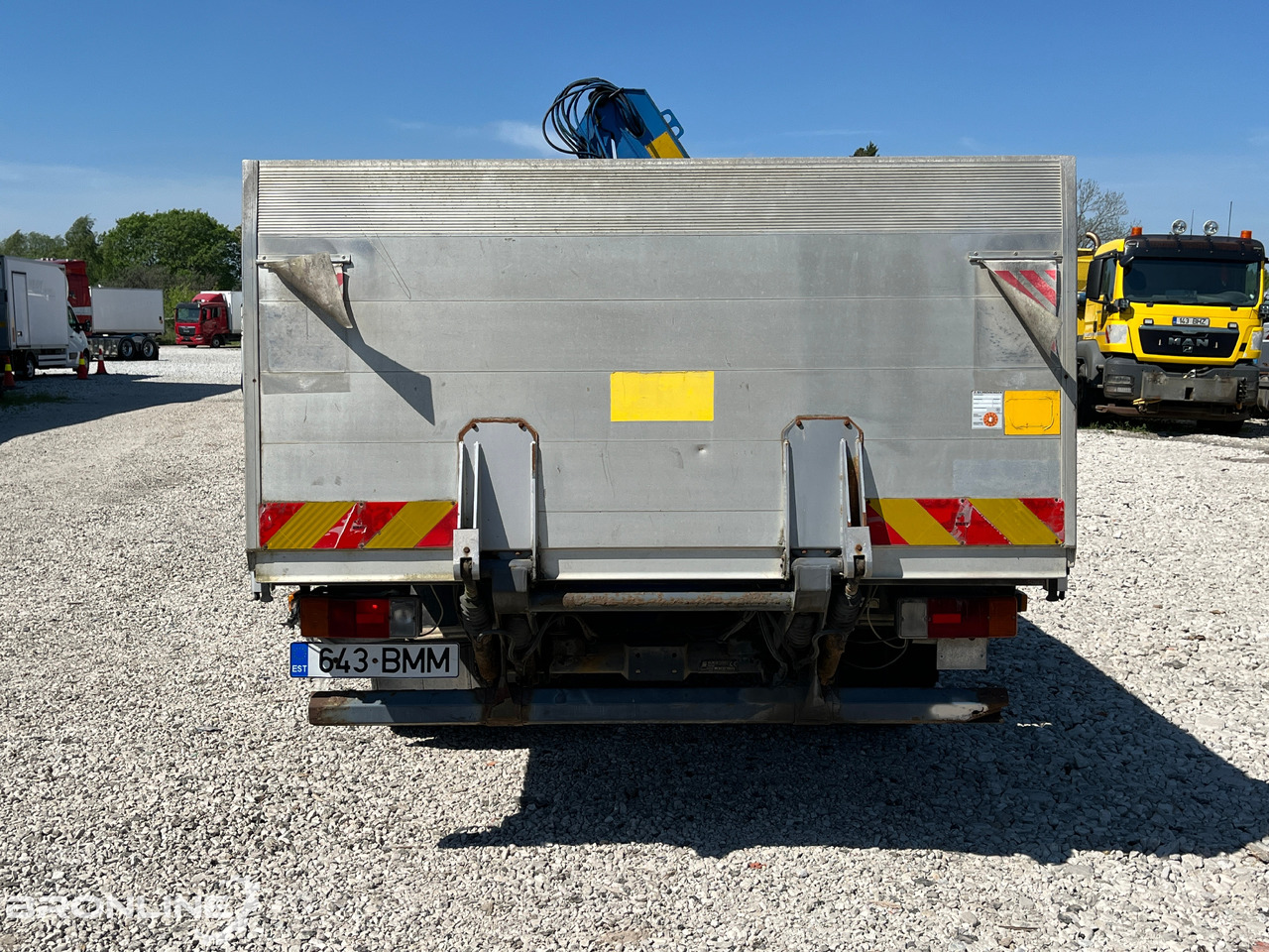 VOLVO FL611 + Palfinger PK 8200 - Camião de caixa aberta/ Plataforma, Camião grua: foto 4 VOLVO FL611 + Palfinger PK 8200 - Camião de caixa aberta/ Plataforma, Camião grua: foto 4