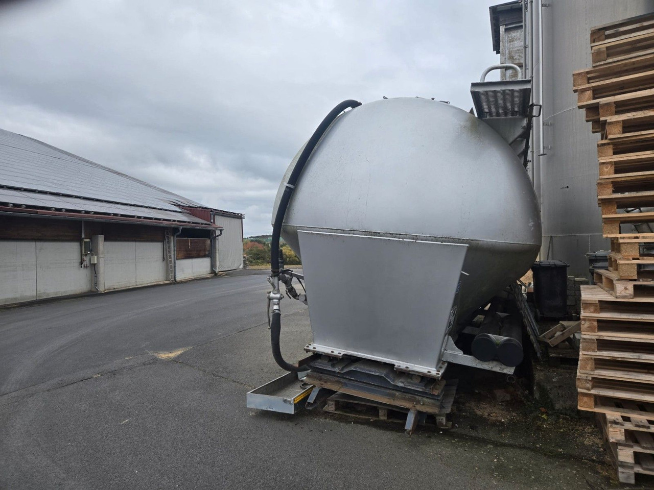 Feldbinder Silo Waage 31.000 Ltr - Semi-reboque silo: foto 2 Feldbinder Silo Waage 31.000 Ltr - Semi-reboque silo: foto 2