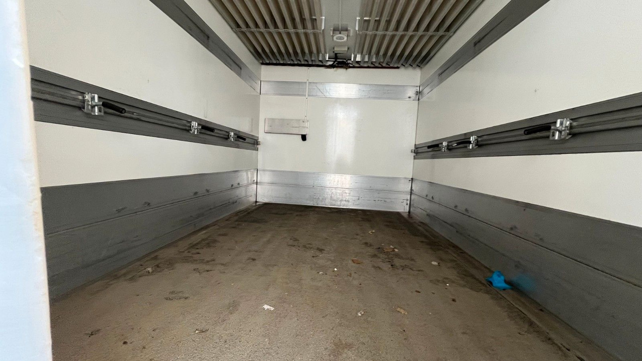 Iveco 50C18 Kühler Kühlkoffer Frigoblock Iveco 50C18 Kühler Kühlkoffer Frigoblock - Carrinha frigorífica: foto 5 Iveco 50C18 Kühler Kühlkoffer Frigoblock Iveco 50C18 Kühler Kühlkoffer Frigoblock - Carrinha frigorífica: foto 5