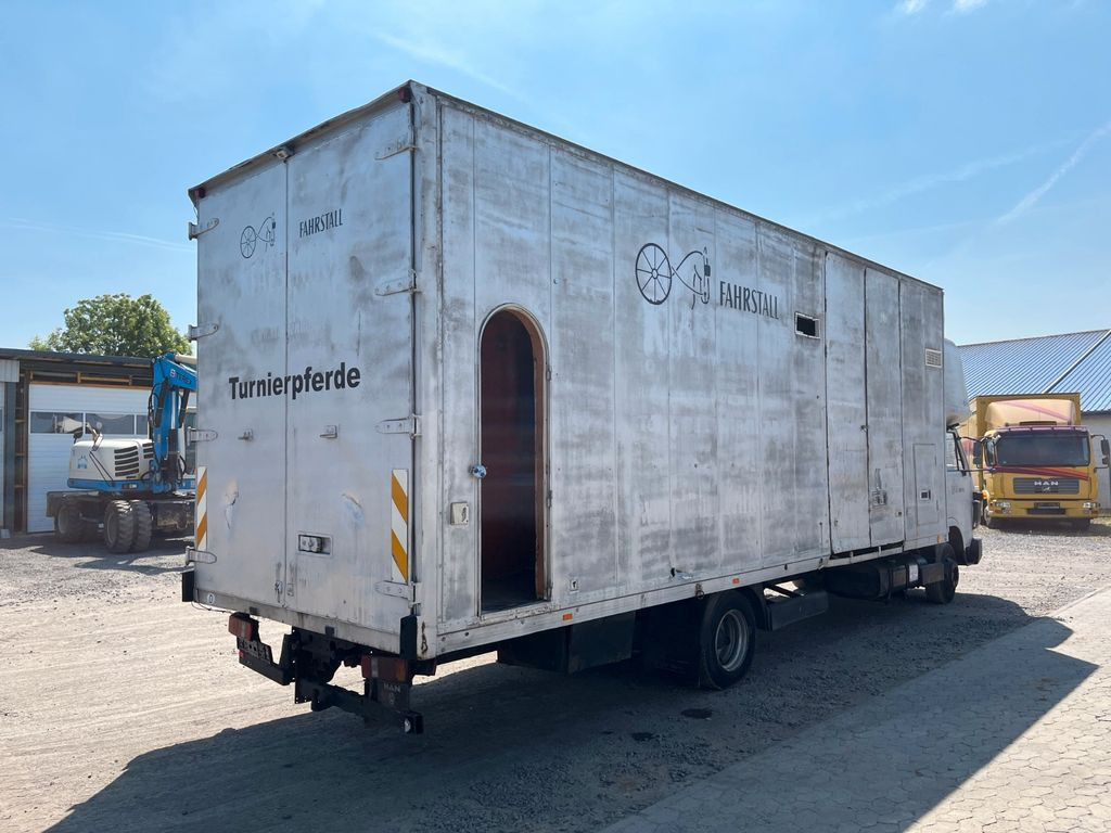 MAN VW-MAN LO2 Koffer Schlafkabine MAN VW-MAN LO2 Koffer Schlafkabine - Carrinha de contentor: foto 4 MAN VW-MAN LO2 Koffer Schlafkabine MAN VW-MAN LO2 Koffer Schlafkabine - Carrinha de contentor: foto 4