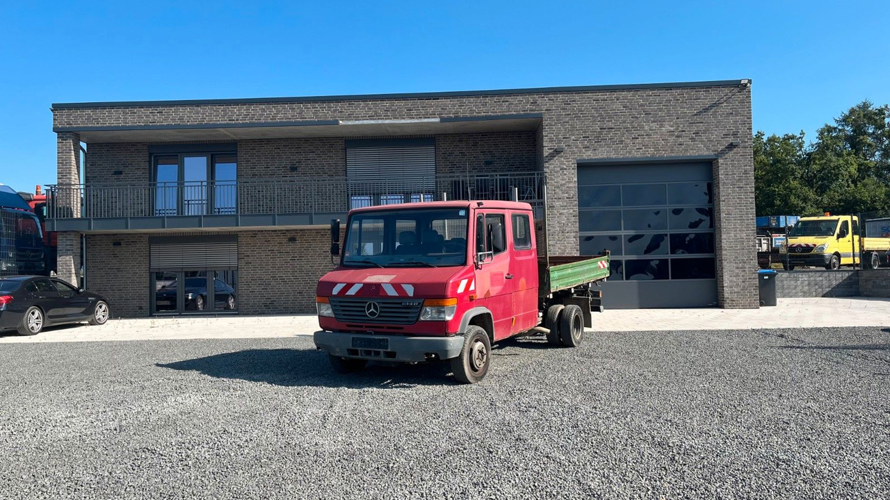 Mercedes-Benz Vario 614 DK Kipper Doka Mercedes-Benz Vario 614 DK Kipper Doka - Carrinha basculante, Carrinha cabine dupla: foto 1 Mercedes-Benz Vario 614 DK Kipper Doka Mercedes-Benz Vario 614 DK Kipper Doka - Carrinha basculante, Carrinha cabine dupla: foto 1