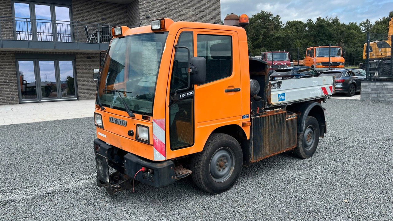 Multicar UX 100 Kipper 4x4 - Carrinha basculante: foto 2 Multicar UX 100 Kipper 4x4 - Carrinha basculante: foto 2