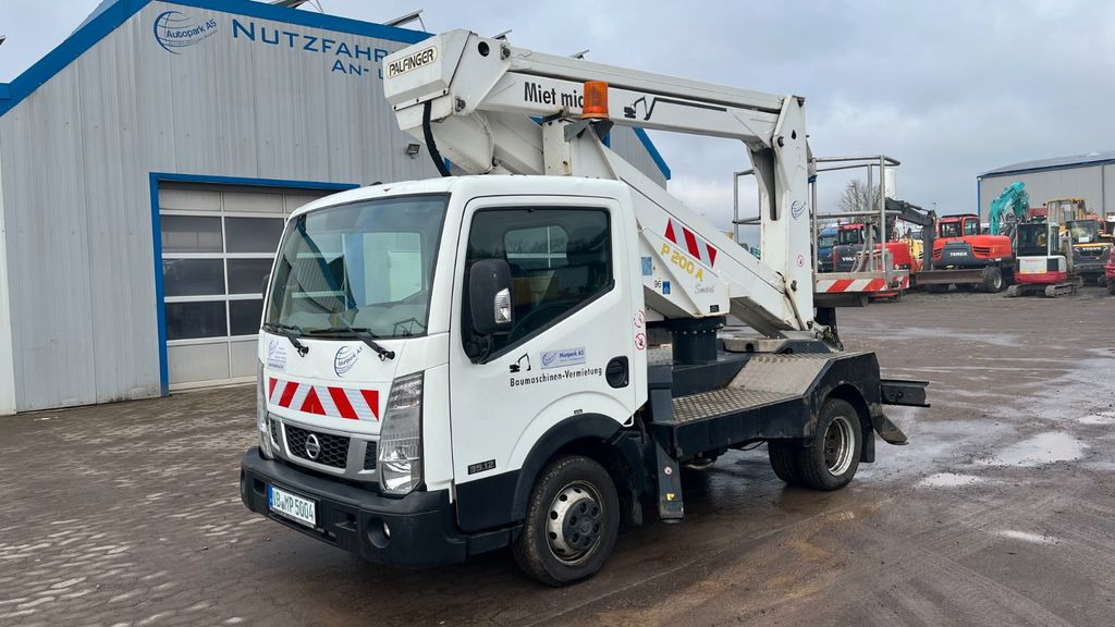 Nissan P200A-NC Steiger Hebebühne Hubarbeitsbühne 17M - Caminhão com plataforma aérea, Veículo comercial: foto 2 Nissan P200A-NC Steiger Hebebühne Hubarbeitsbühne 17M - Caminhão com plataforma aérea, Veículo comercial: foto 2