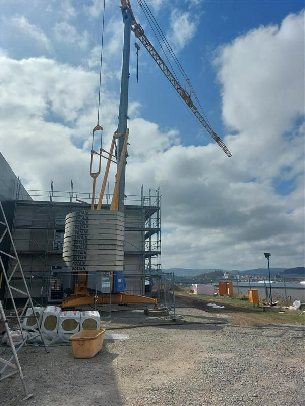 Potain IGO 50. Ausladung 40m Bj: 2013 Turmdrehkran Kran - Guindaste de torre: foto 1 Potain IGO 50. Ausladung 40m Bj: 2013 Turmdrehkran Kran - Guindaste de torre: foto 1