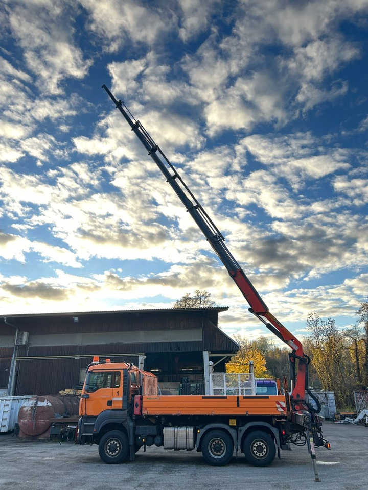 MAN TGA 28.400 6x-4BL Palfinger 23002 - Camião basculante, Camião grua: foto 2 MAN TGA 28.400 6x-4BL Palfinger 23002 - Camião basculante, Camião grua: foto 2