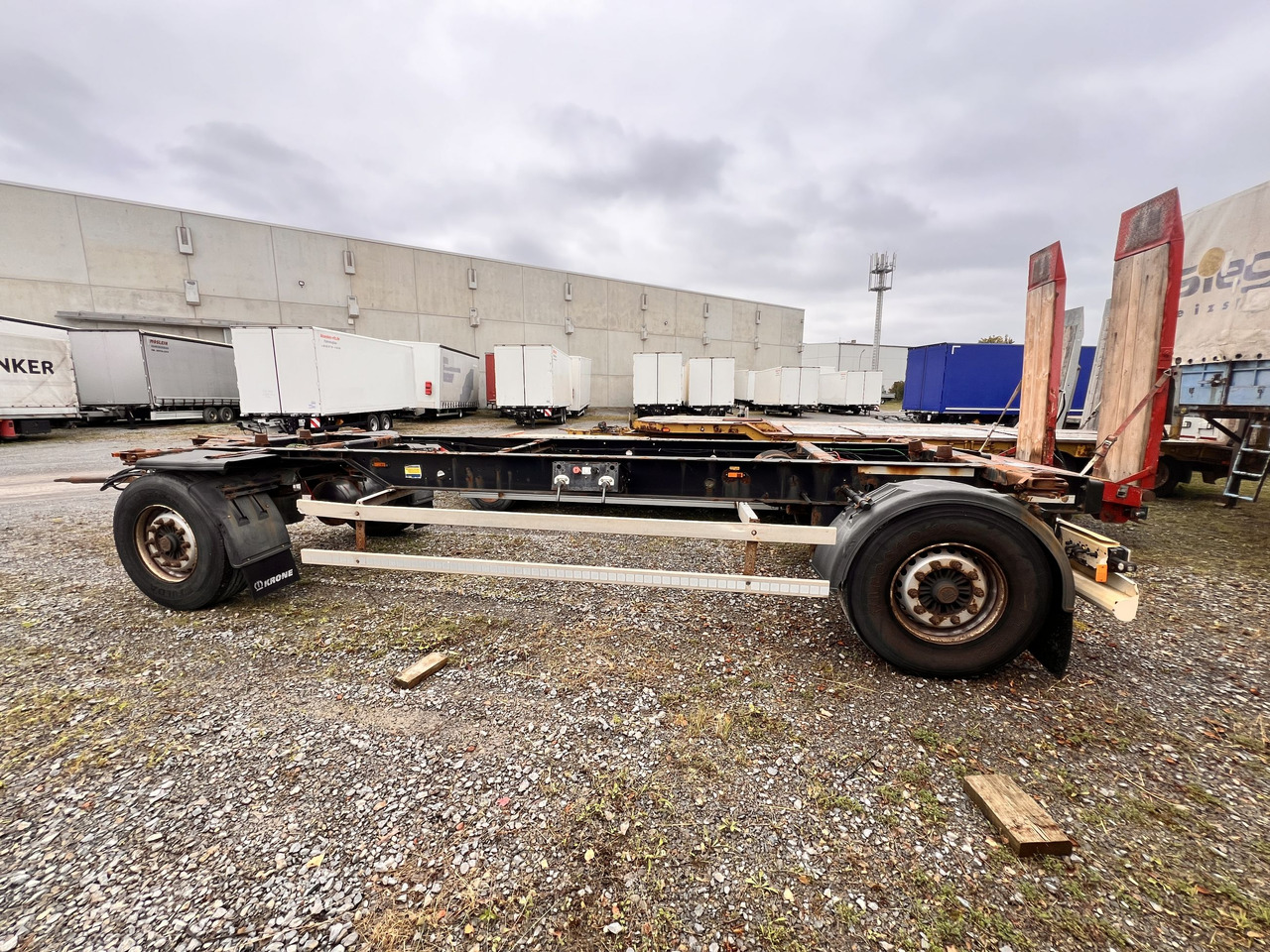 KRONE DB07CLNF 2 Achs Wechselanhänger BDF - Reboque transportador de contêineres/ Caixa móvel: foto 1 KRONE DB07CLNF 2 Achs Wechselanhänger BDF - Reboque transportador de contêineres/ Caixa móvel: foto 1