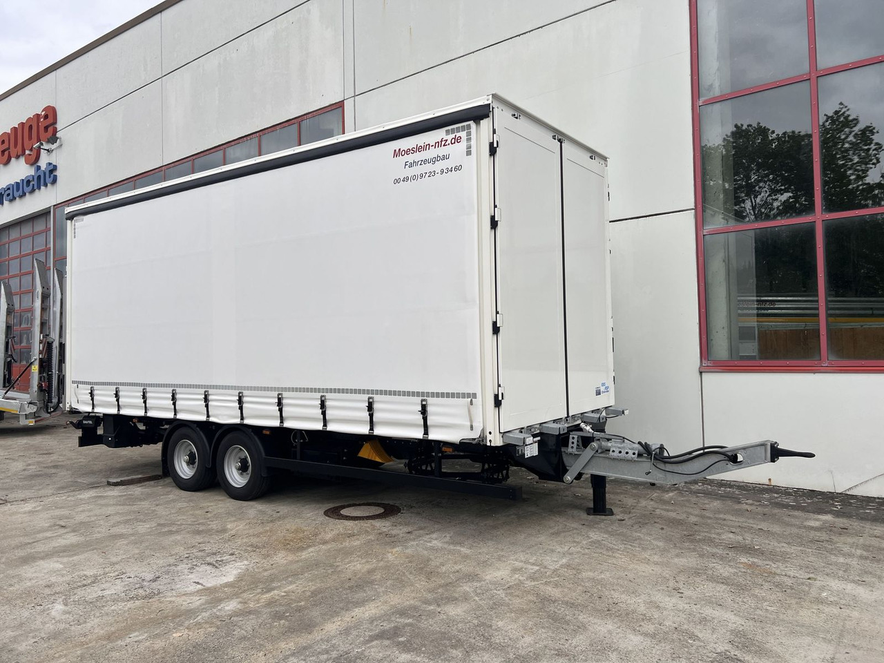 Möslein Planenanhänger, Ladebordwand + Durchladbar neuw - Reboque de lona: foto 5 Möslein Planenanhänger, Ladebordwand + Durchladbar neuw - Reboque de lona: foto 5