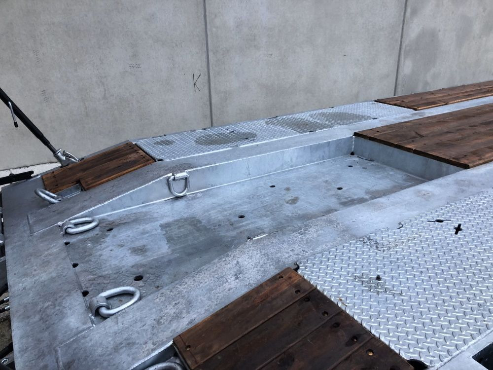 Möslein T4 VB H1 gerade neuer 4 Achs Tieflader gerade hydraulischen Rampen - Reboque baixa: foto 2 Möslein T4 VB H1 gerade neuer 4 Achs Tieflader gerade hydraulischen Rampen - Reboque baixa: foto 2