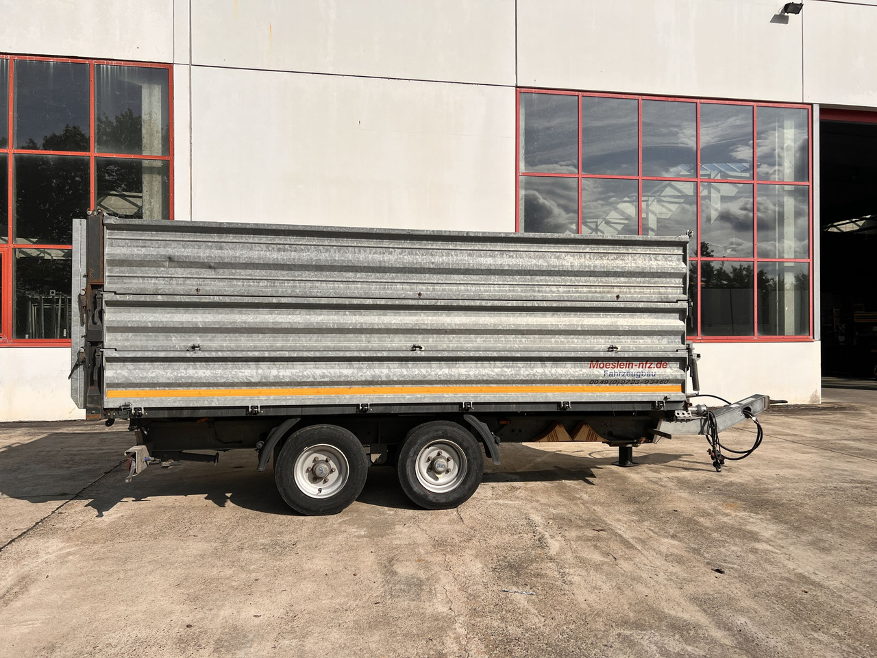 Möslein TDS 13 Schwebheim  13 t Tandemkipper- Tieflader, Aufsatzbordwände - Reboque basculante: foto 3 Möslein TDS 13 Schwebheim  13 t Tandemkipper- Tieflader, Aufsatzbordwände - Reboque basculante: foto 3