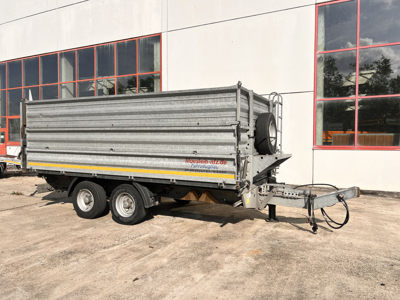Möslein TDS 13 Schwebheim  13 t Tandemkipper- Tieflader, Aufsatzbordwände - Reboque basculante: foto 4 Möslein TDS 13 Schwebheim  13 t Tandemkipper- Tieflader, Aufsatzbordwände - Reboque basculante: foto 4