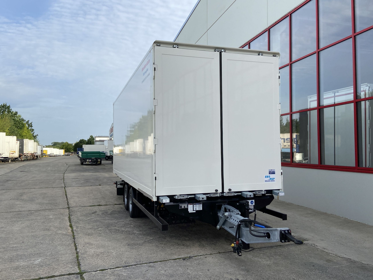 Reboque furgão novo Möslein TKO 105 D 6m  weiß  Tandem- Koffer, Durchladbar, -- Neufahrzeug --: foto 14