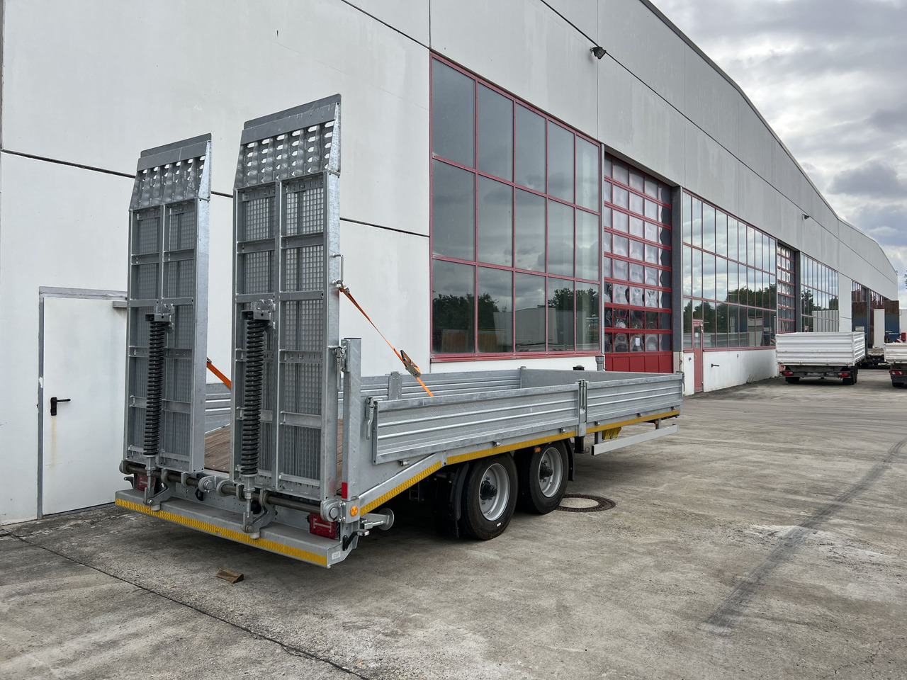 Möslein TT11 BR Neuer Tandemtieflader, breit Rampen - Reboque baixa: foto 4 Möslein TT11 BR Neuer Tandemtieflader, breit Rampen - Reboque baixa: foto 4