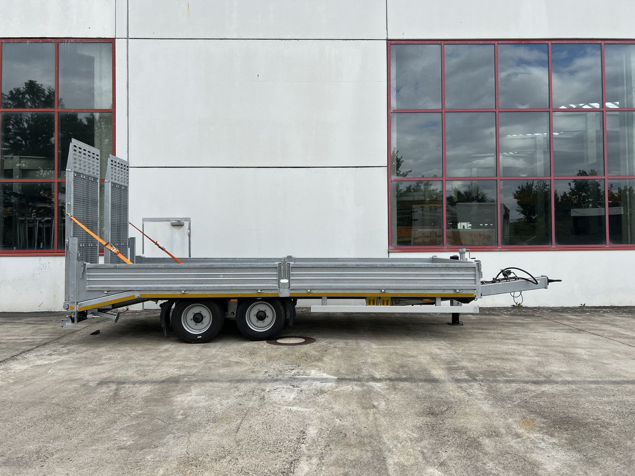 Möslein TT11 BR Neuer Tandemtieflader, breit Rampen - Reboque baixa: foto 1 Möslein TT11 BR Neuer Tandemtieflader, breit Rampen - Reboque baixa: foto 1