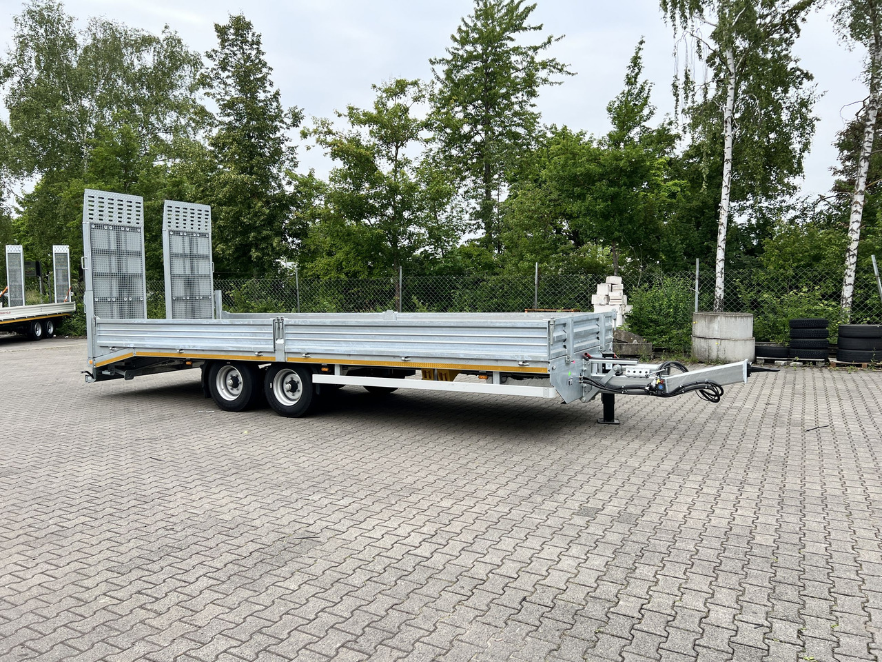 Möslein TTT 11- 7,28 BR Neuer Tandemtieflader, 7,28 m Ladefläche, breite Rampen - Reboque baixa: foto 4 Möslein TTT 11- 7,28 BR Neuer Tandemtieflader, 7,28 m Ladefläche, breite Rampen - Reboque baixa: foto 4