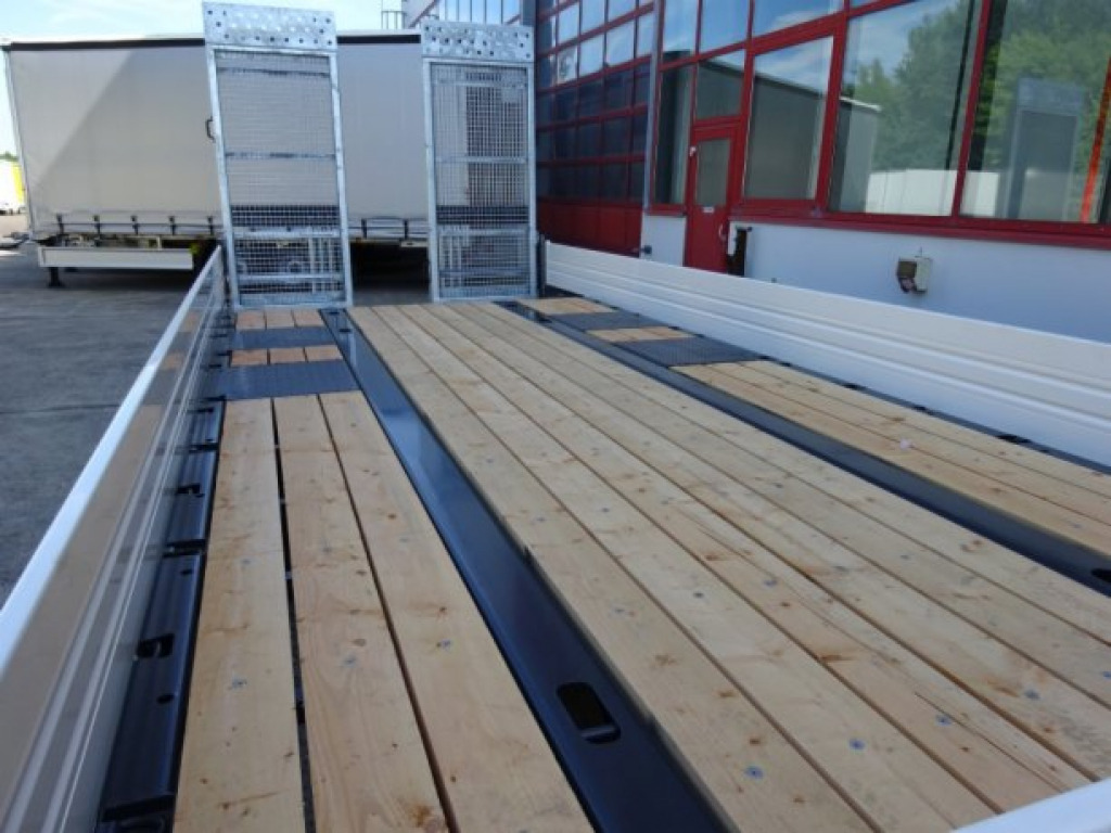 Möslein TTT 13 6,2 BR Weiß  Neuer 13 t GG Tandemtieflader mit Breiten Rampen - Reboque baixa: foto 4 Möslein TTT 13 6,2 BR Weiß  Neuer 13 t GG Tandemtieflader mit Breiten Rampen - Reboque baixa: foto 4